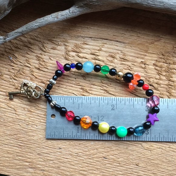 Handmade rainbow bead bracelet with lock and key - Picture 3 of 3